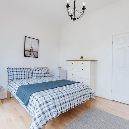 Comfortable Double Room For Your London Getaway Extérieur photo