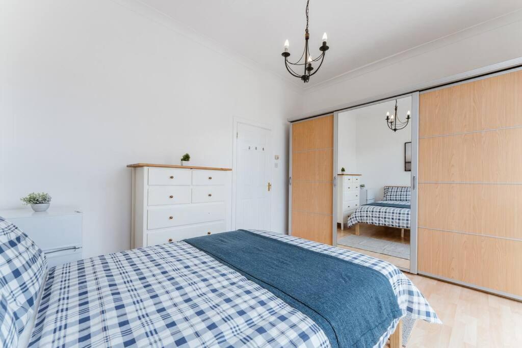 Comfortable Double Room For Your London Getaway Extérieur photo